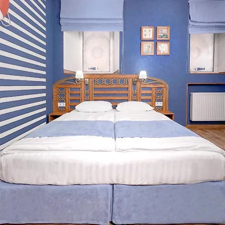 Mini-hôtel Lucky Ship Art