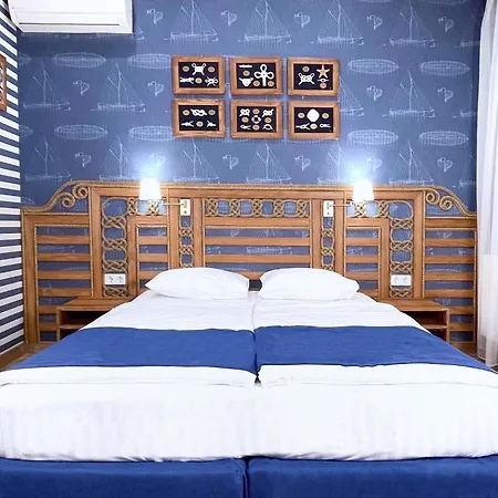 Fogadó Lucky Ship Art