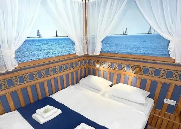 Lucky Ship Art Mini-hôtel 3*