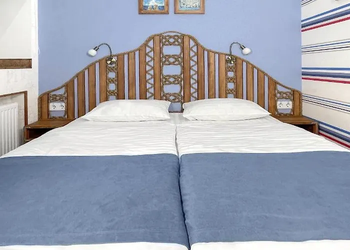 Lucky Ship Art Πανδοχείο Οδησσός