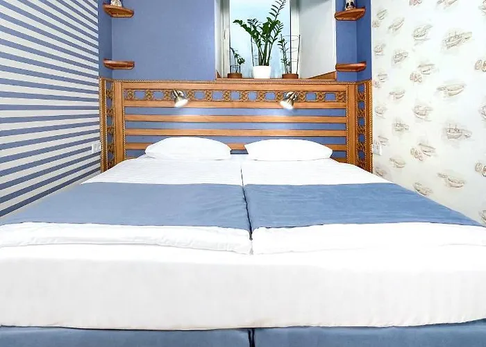 Lucky Ship Art Πανδοχείο 3*